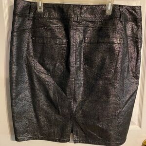 EUC Lane Bryant Women’s  metallic mini skirt SZ 20!  Great for a rock concert